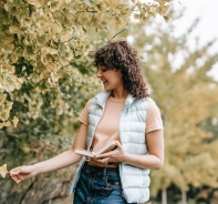 Frau in der Natur