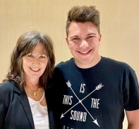 Dylan Novak, hier mit Kathy Valentine (Bassistin von The Go-Go